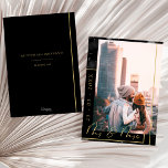 Zwart en Goud Mr en Mrs Script Foto Save The Date<br><div class="desc">Maak een stijlvolle indruk met onze Black and Gold Mr en Mrs Script Photo Save the Date Kaart. Deze elegante en moderne kaart is voorzien van een zwart-gouden kleurenschema, een gepersonaliseerde foto van het paar en een eenvoudig gouden lijnelement voor een vleugje verfijning. Met een minimalistische zwarte achterkant, waarin de...</div>