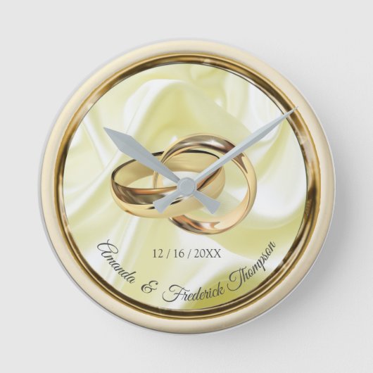 Zwart en goud op Champagne Silk Wedding Gift Clock Ronde Klok (Voorkant)