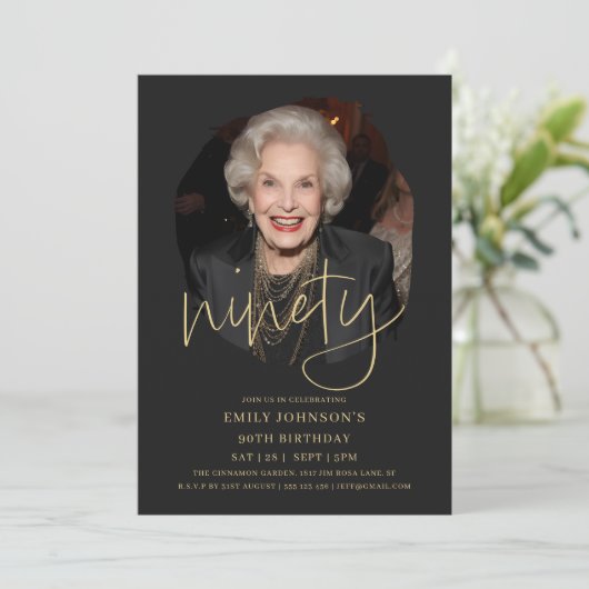 Zwart en goud script 90ste verjaardag kaart (Staand voorkant)