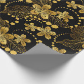Zwart en goud Tropische bladeren en bloesems Cadeaupapier (Hoek)