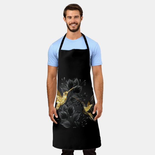 Zwart en gouden kolibrie schort (Gedragen)