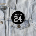 Zwart en Grijs Atleet Naam Jersey Nummer Ronde Button 7,6 Cm<br><div class="desc">Vrolijk op je favoriete sportteam, football speler of show gewoon je schooltrots met een aangepaste gepersonaliseerde spirit knop! Voeg je schoolnaam toe of personaliseer met de naam van een speler en een jersey-nummer. Perfect voor football, basketbal, honkbal en voetbalwedstrijden! Creëer custom pinnen voor het hele team, cheerleaders, ouders en broers...</div>