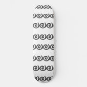 Zwart en grijs spiraalvormig patroon op wit persoonlijk skateboard (Voorkant)