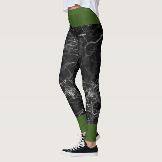 Zwart en groen leggings (Links)