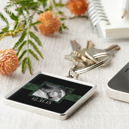 Zwart en groen Swirly Floral Wedding Sleutelhanger (Zijkant)