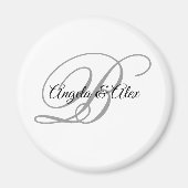 Zwart en lichtgrijs fancy script monogram wit magneet (Voorkant)