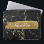 Zwart en marmer met Gold Foil en Glitter Laptop Sleeve<br><div class="desc">Zwart en marmer met Gold Foil en Glitter Elegant Monogram Name Hoesje. Dit hoesje kan worden aangepast om uw voornaam op te nemen.</div>