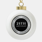Zwart en metallic zilver 25e bruiloft Jubileum Keramische Bal Ornament (Voorkant)