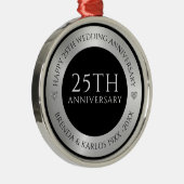 Zwart en metallic zilver 25e bruiloft Jubileum Metalen Ornament (Rechts)
