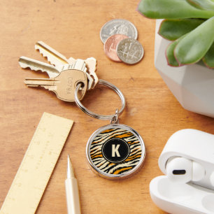 Zwart en oranje tijgerpatroon monogram sleutelhanger
