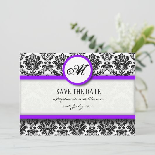 Zwart en Paars Damask Monogram opslaan Datum Save The Date (Staand voorkant)