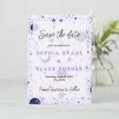 Zwart en Paarse Hemelse Bruiloft Save the Date Kaart (Staand voorkant)