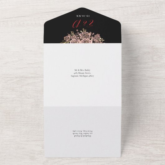 Zwart en rood gotische Rozen bloemenbruiloft All In One Uitnodiging (Buitenkant)