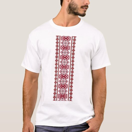 Zwart en rood Oekraïense Vyshyvanka geborduurd T-shirt (Voorkant)