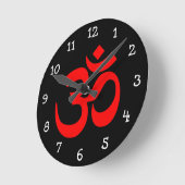 Zwart en rood Om-symbool Ronde Klok (Hoek)