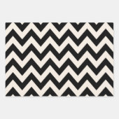 Zwart en roomwitte Chevron, zigzag Herringbone Inpakpapier Vel (Voorkant 2)