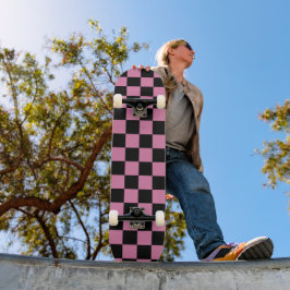 Zwart en roze geruit motief persoonlijk skateboard