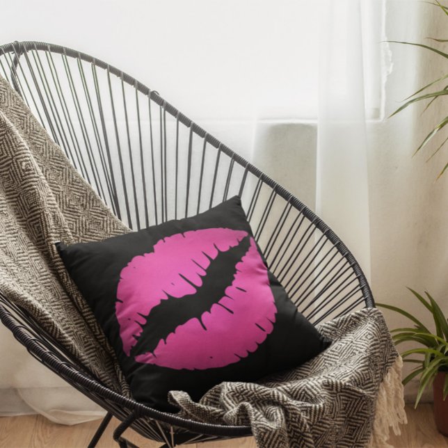 Zwart en Roze Ombre Lipstick Kus Kussen (Black and Pink Kiss Throw Pillow)