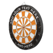 Zwart en Sinaasappel Dartbord met aangepaste tekst (Voorkant Rechts)