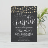 Zwart en snoerlicht verrassingsverjaardag kaart (Staand voorkant)