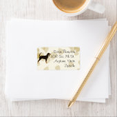 Zwart en Tan Coonhound op Tan Leaves Etiket (Insitu)