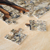 Zwart en Tan Doberman Pinscher op de kust Legpuzzel (Zijkant)