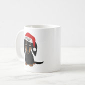 Zwart en Tan Longhaired Dachshund Santa Custom Koffiemok (Voorkant links)