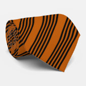 Zwart en verbrand oranje vijf strips stropdas (Opgerold)