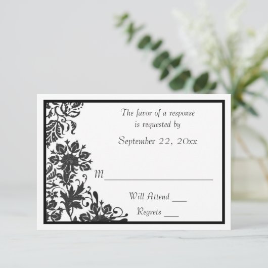 Zwart en wit bloemendamaskerdoek RSVP kaartje (Staand voorkant)