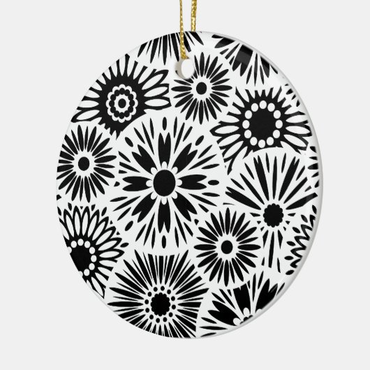 Zwart en wit bloemmotief keramisch ornament (Links)
