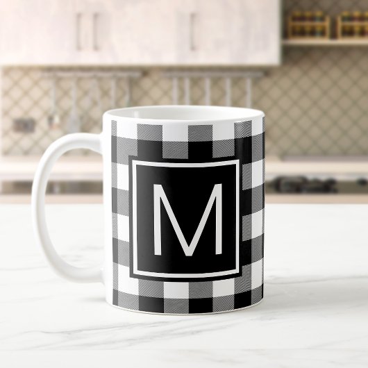 Zwart en wit buffelplaid met monogram koffiemok