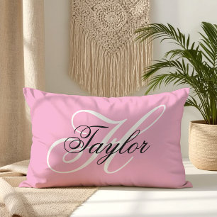 Zwart en wit fancy monogram roze kussen