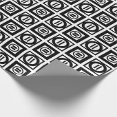 Zwart en wit Geometrisch Equal Sign Patroon Cadeaupapier (Hoek)