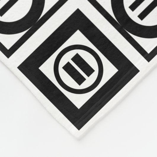 Zwart en wit Geometrisch Equal Sign Patroon Fleece Deken (Hoek)