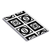 Zwart en wit Geometrisch Equal Sign Patroon Notitieboek (Rechterzijde)