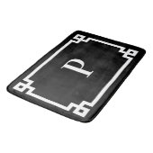 Zwart en wit Grieks Sleutel Frame Monogram Groot Badmat (Gekanteld)
