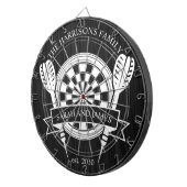 Zwart en wit hout Familie Custom Name Wedding Dartbord (Voorkant Rechts)