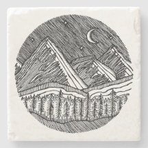 Zwart en wit inkt getekend rond Alpen landschap