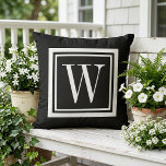 Zwart en Wit Klassiek Vierkant Monogram Buitenkussen<br><div class="desc">Ontwerp je eigen aangepaste kussensloop in elke gewenste kleurcombinatie om perfect aan te sluiten bij je interieur in elke ruimte! Gebruik de ontwerptools om de achtergrondkleur en de kleur van de vierkante rand te wijzigen, of voeg je eigen tekst toe met een naam, monogram-voorletters of andere speciale tekst. Elk kussen...</div>