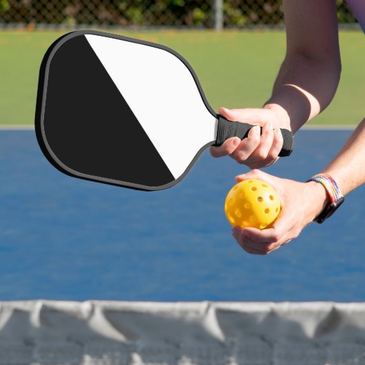 Zwart en wit pickleball paddle (Insitu)