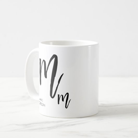Zwart en wit script monogram koffiemok (Voorkant links)
