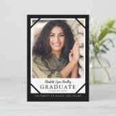 Zwart en Wit Unieke Afstudeeraankondiging Kaart (Staand voorkant)