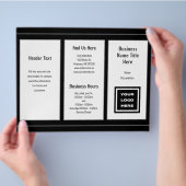 Zwart en Wit Zakelijk Logo Gevouwen Brochure (Hand)