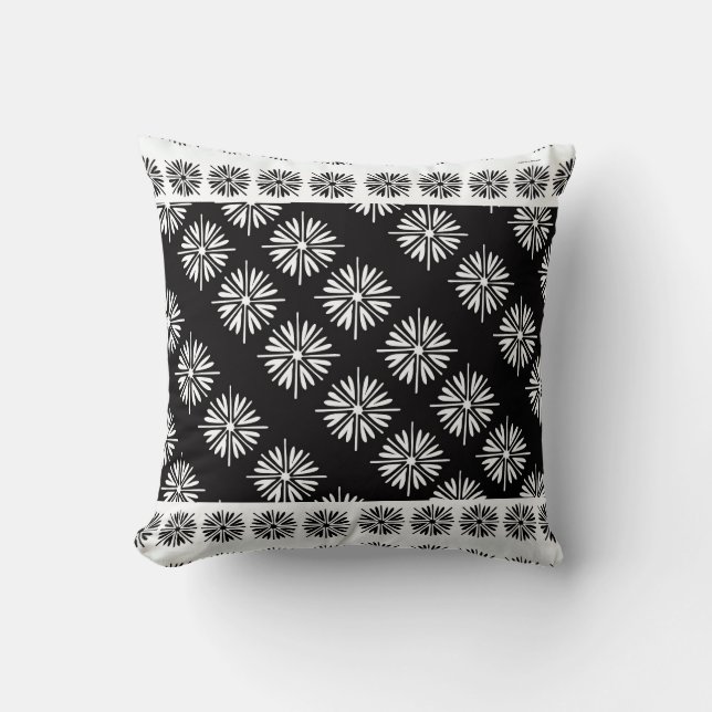 Zwart En Witte Bloesems Kussen (Voorkant)