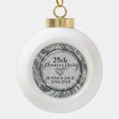 Zwart en zilver 25th Wedding Jubileum Ornament (Voorkant)