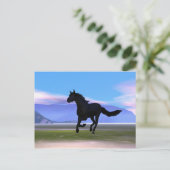 Zwart galopperend paard briefkaart (Staand voorkant)