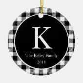 Zwart gecheckte gepersonaliseerde monogram foto keramisch ornament (Voorkant)