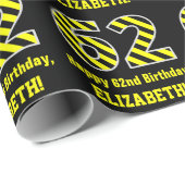 Zwart & Geel Gestreept "62"; 62e Verjaardag + Naam Cadeaupapier (Rol Hoek)