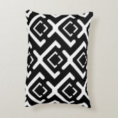 Zwart geometrisch concentrisch diamantvormpatroon accent kussen (Achterkant (Verticaal))