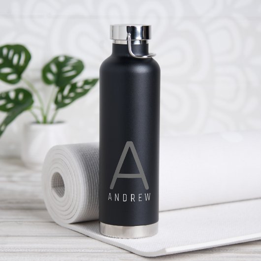 Zwart gepersonaliseerd modern monogram groot waterfles (Yoga)